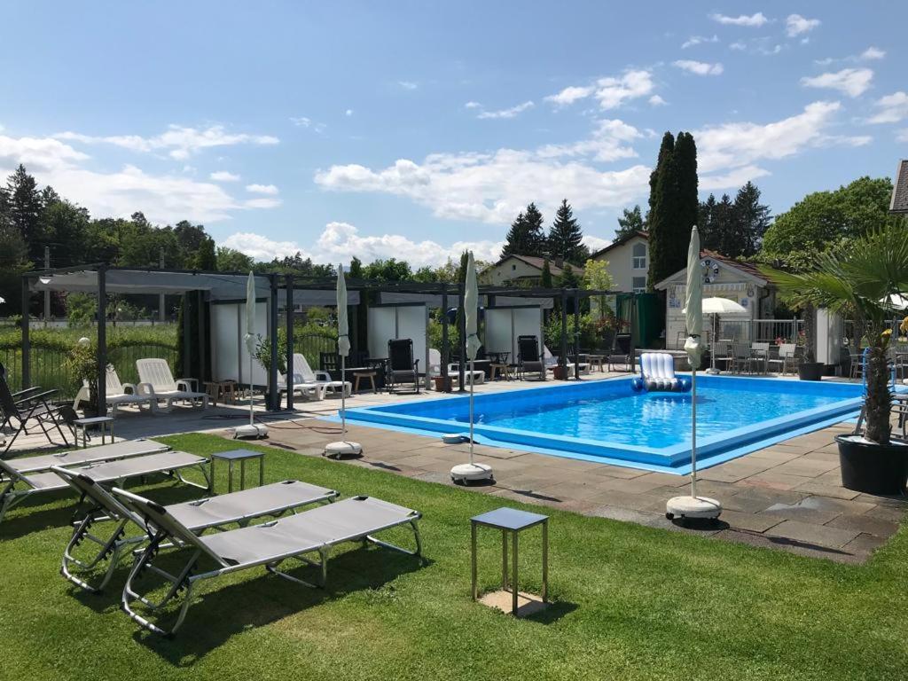 Ferienanlage Seehof Krumpendorf Exterior photo