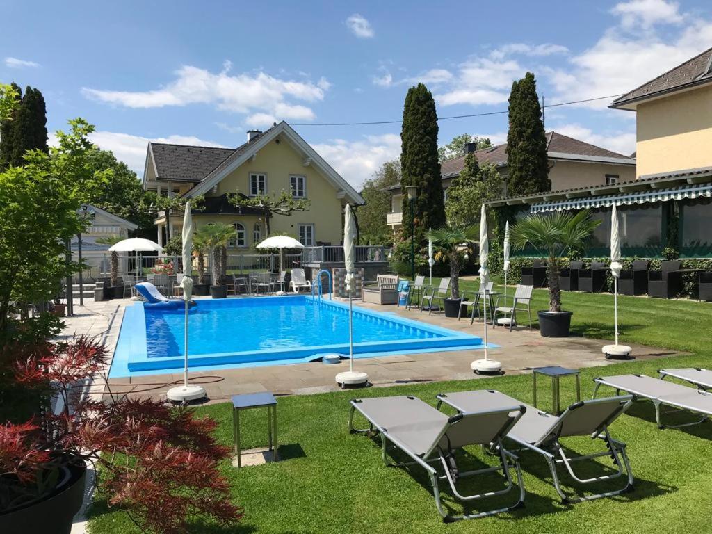 Ferienanlage Seehof Krumpendorf Exterior photo